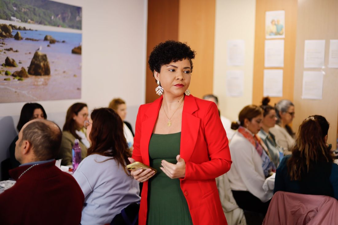 Nayane Lopes, criadora da Mesa Radiônica de Constelação